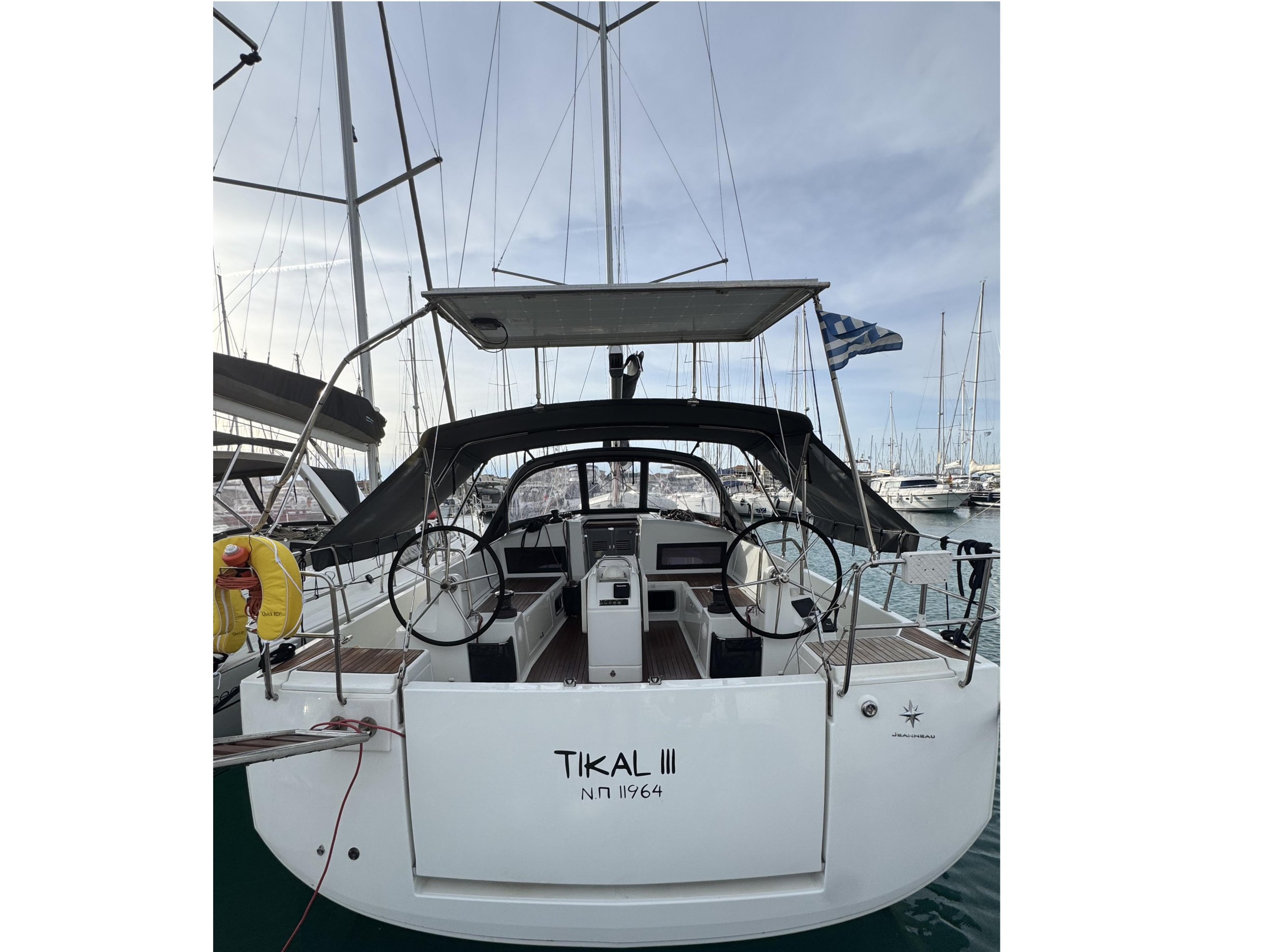 Sun Odyssey 440 — photo 1