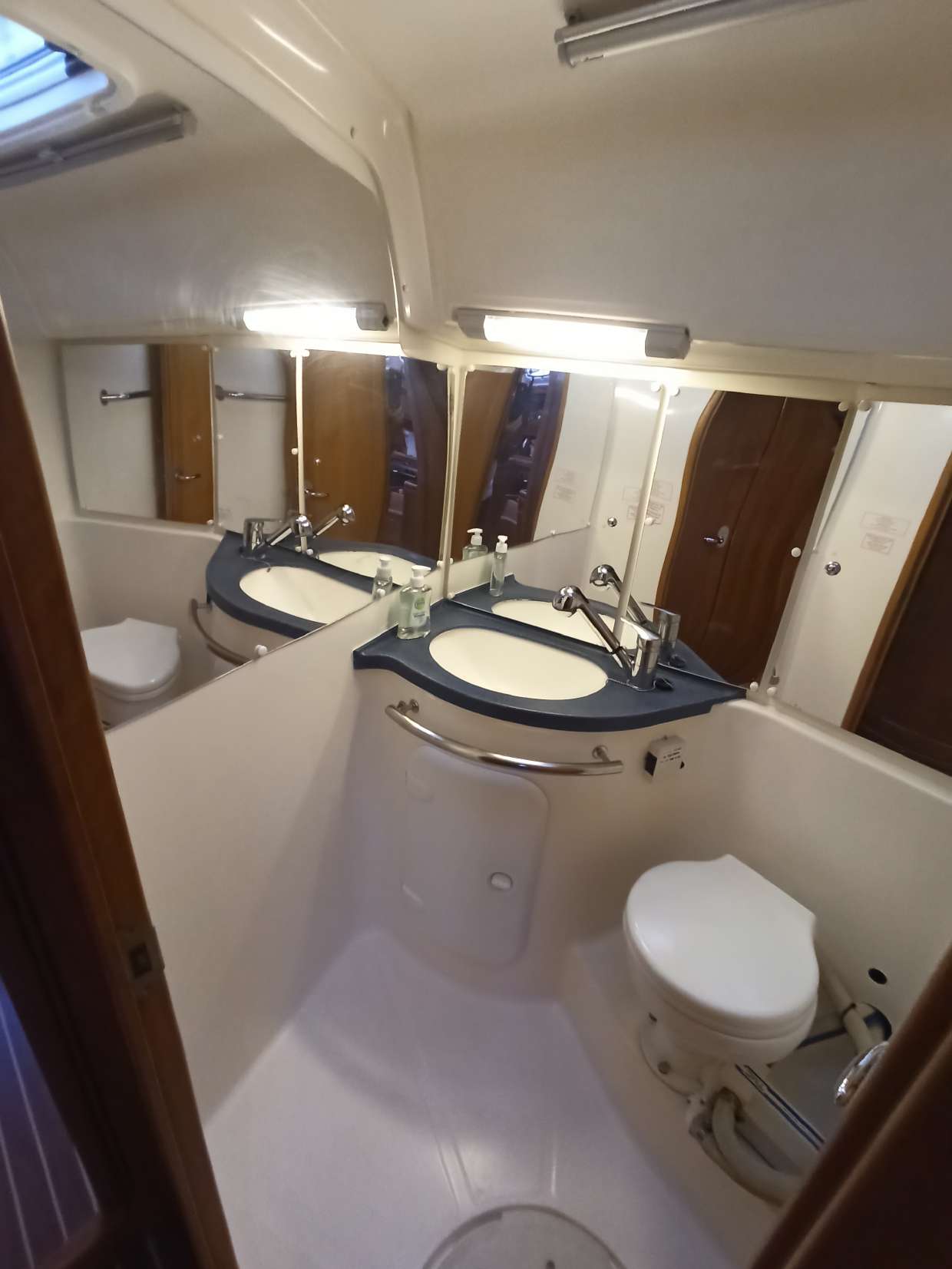 Photo #2 - Bavaria 46 Cruiser (Lila) in Zante - 20778