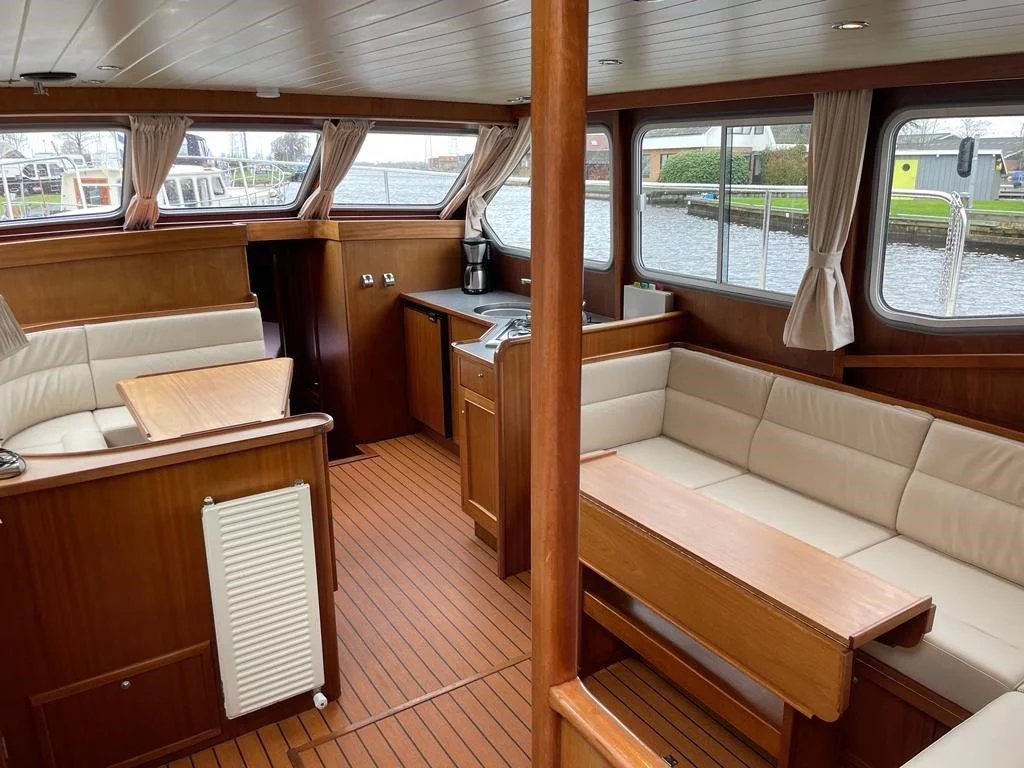 Hemmes 1400 (Pelicaen) Interior image - 10
