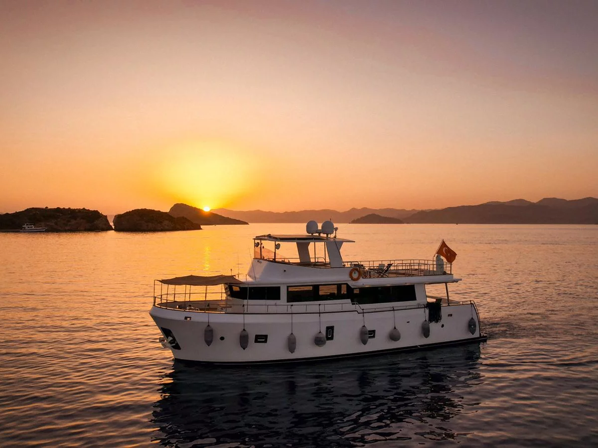 Custom built Motoryacht (Ruzanna 1) Main image - 0