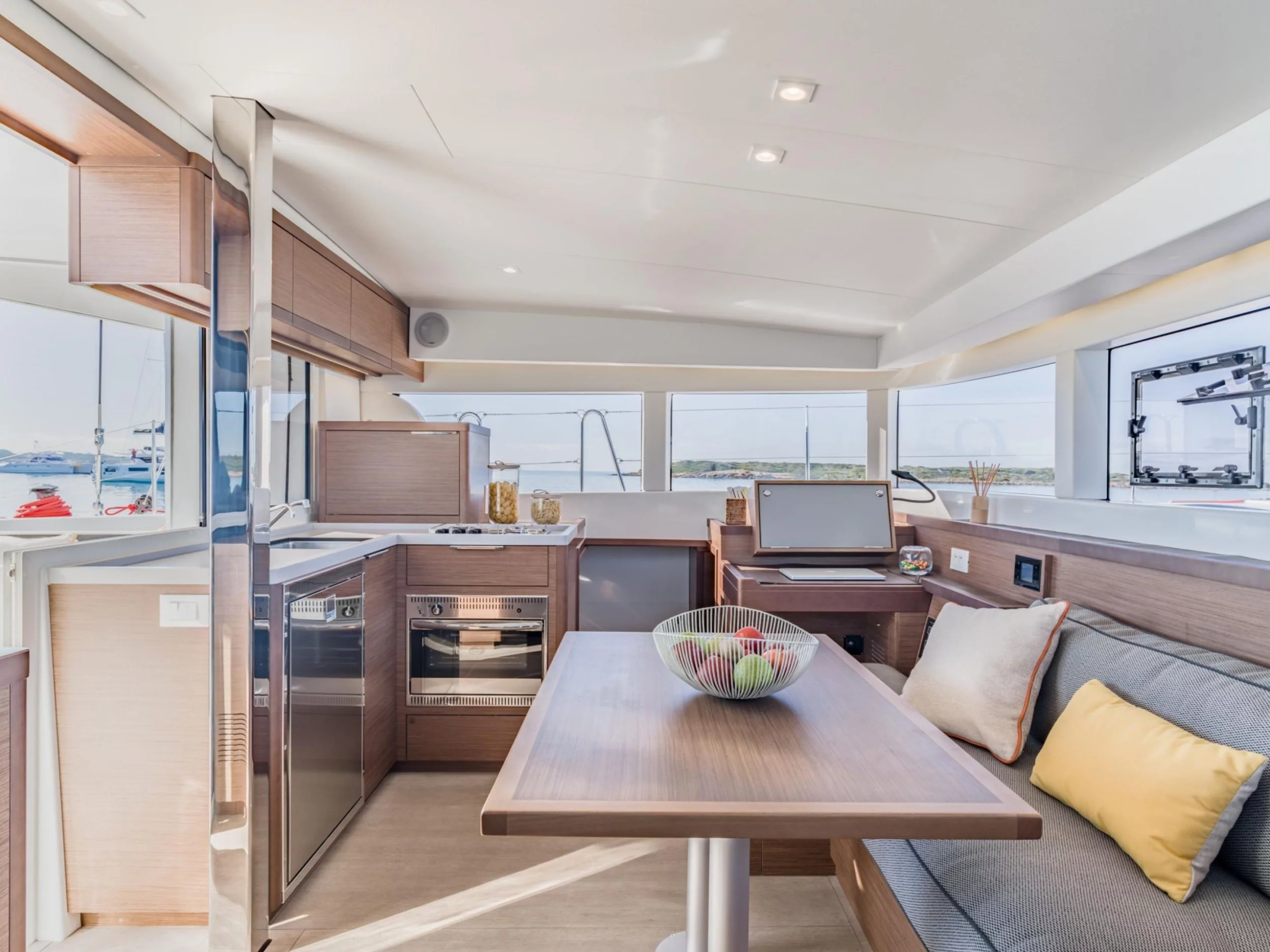 Lagoon 40 (Esmee) Interior image - 8