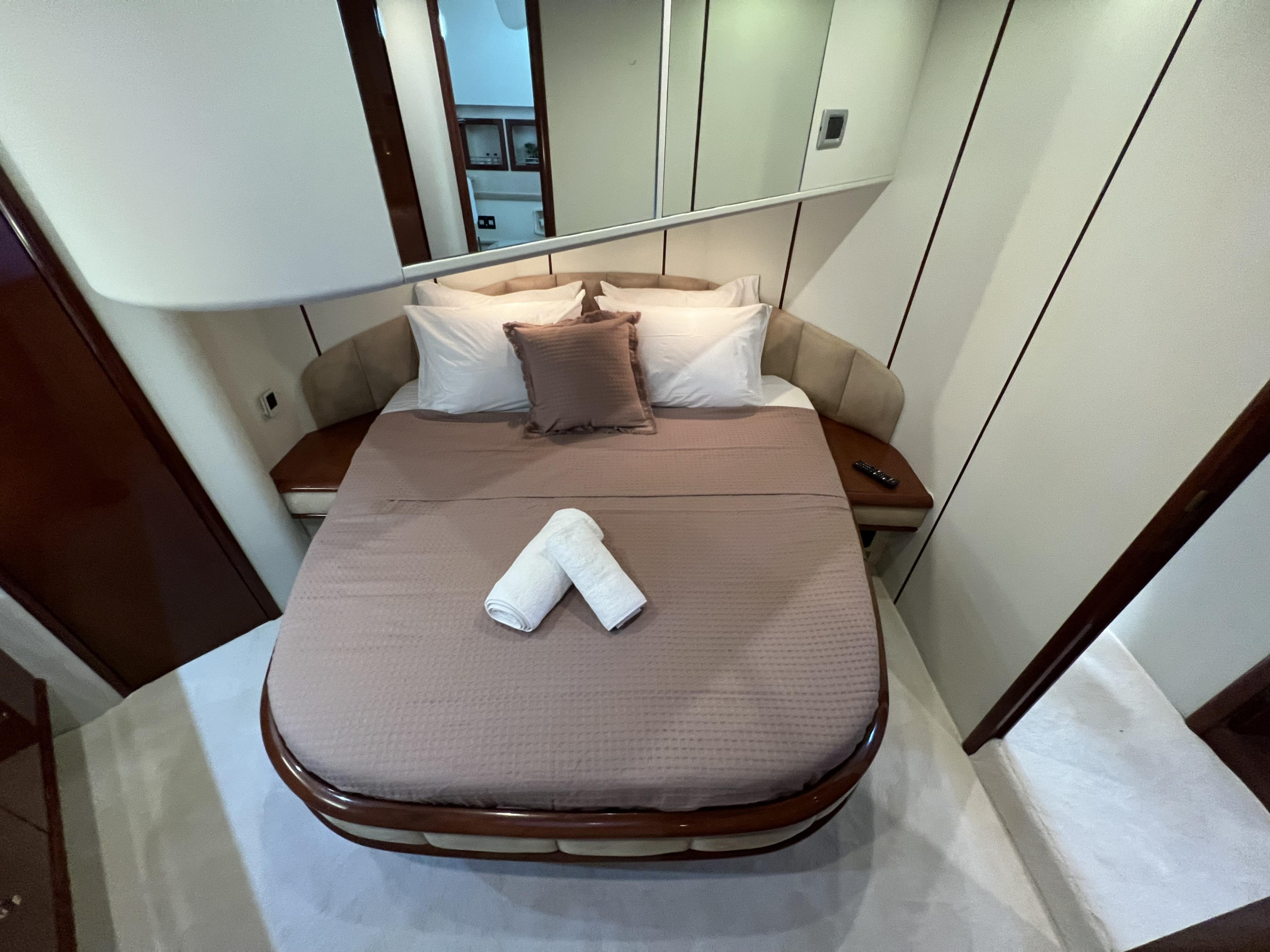 Photo #5 - Fairline Squadron 52 (Bliss) in Athens - 20876