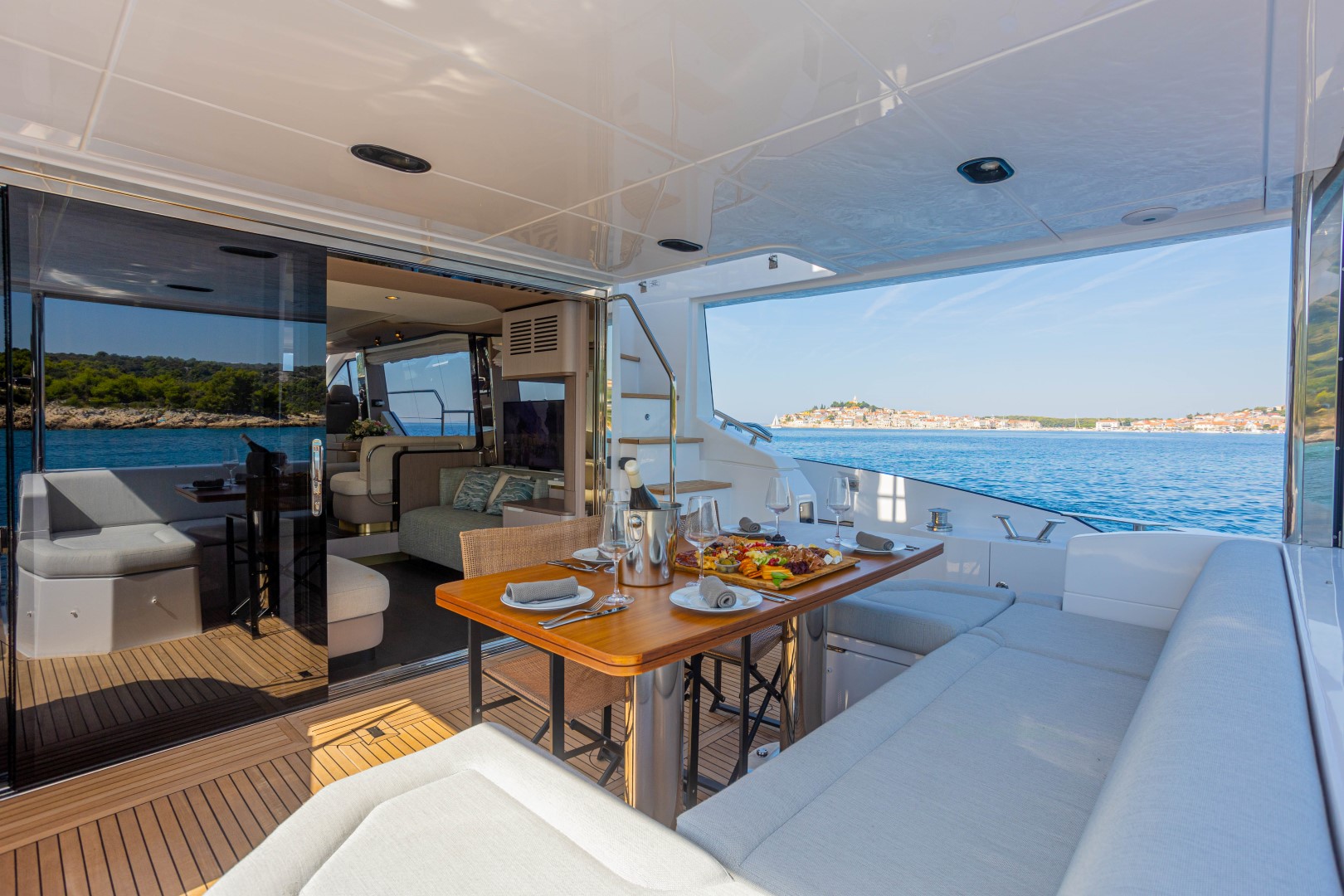 Photo #20 - Azimut 60 (GENESIS) en Primosten - 20909
