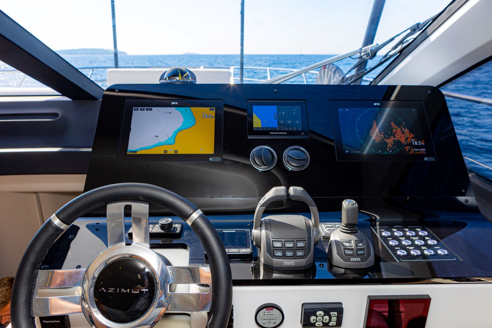 Photo #3 - Azimut 60 (GENESIS) en Primosten - 20909