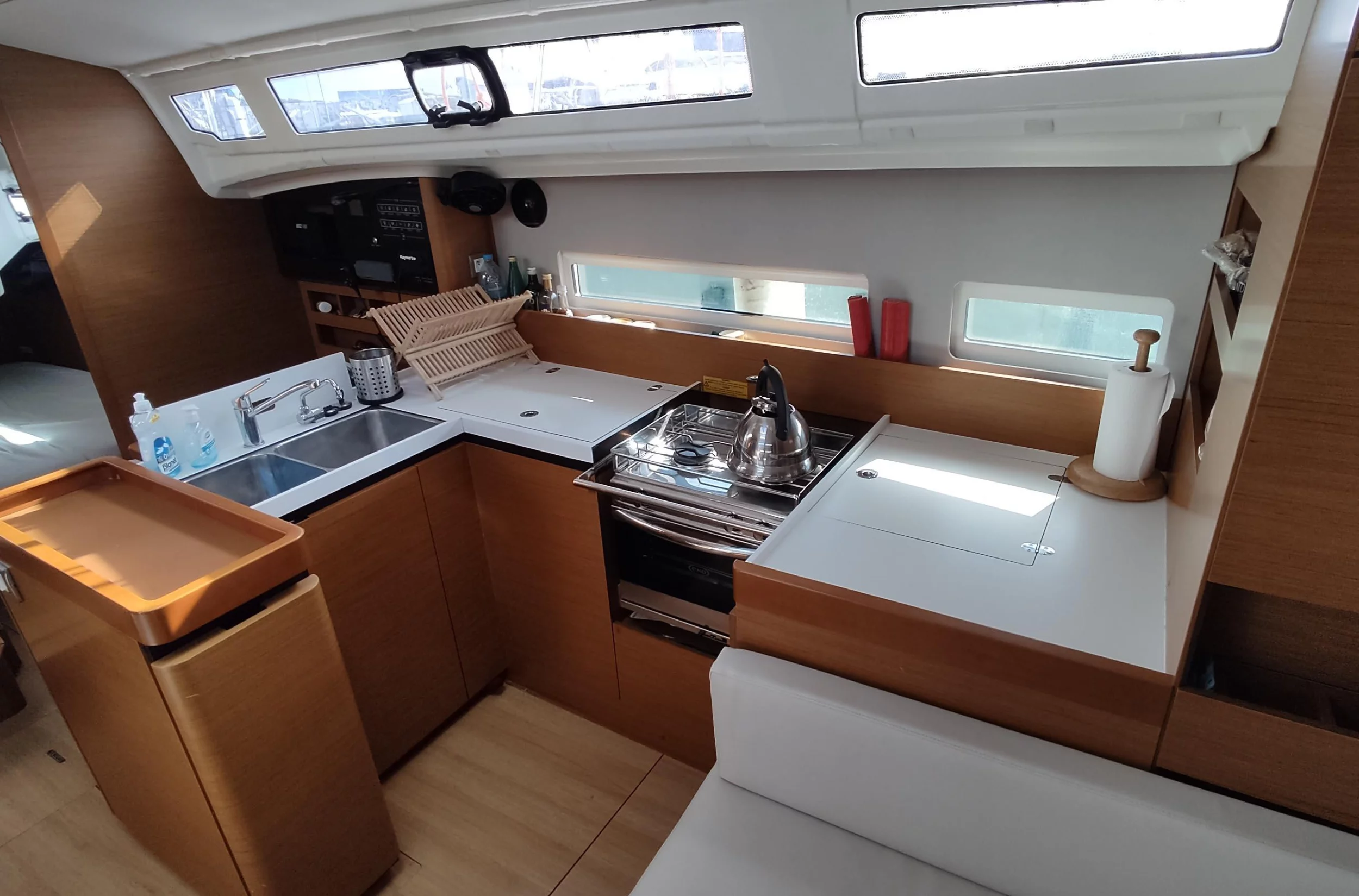 Sun Odyssey 410 (Melisandra)  - 2