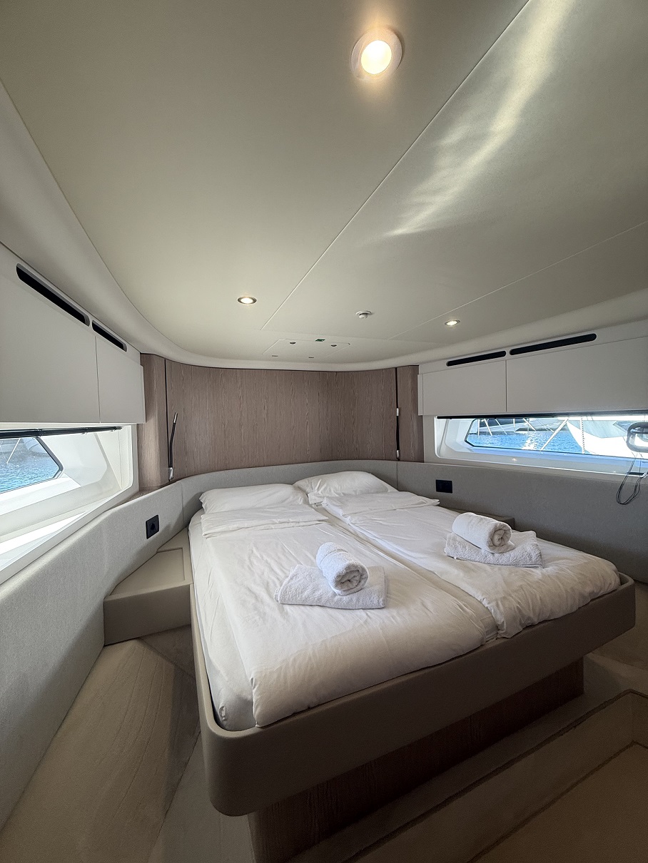 Azimut 53 Fly — photo 12