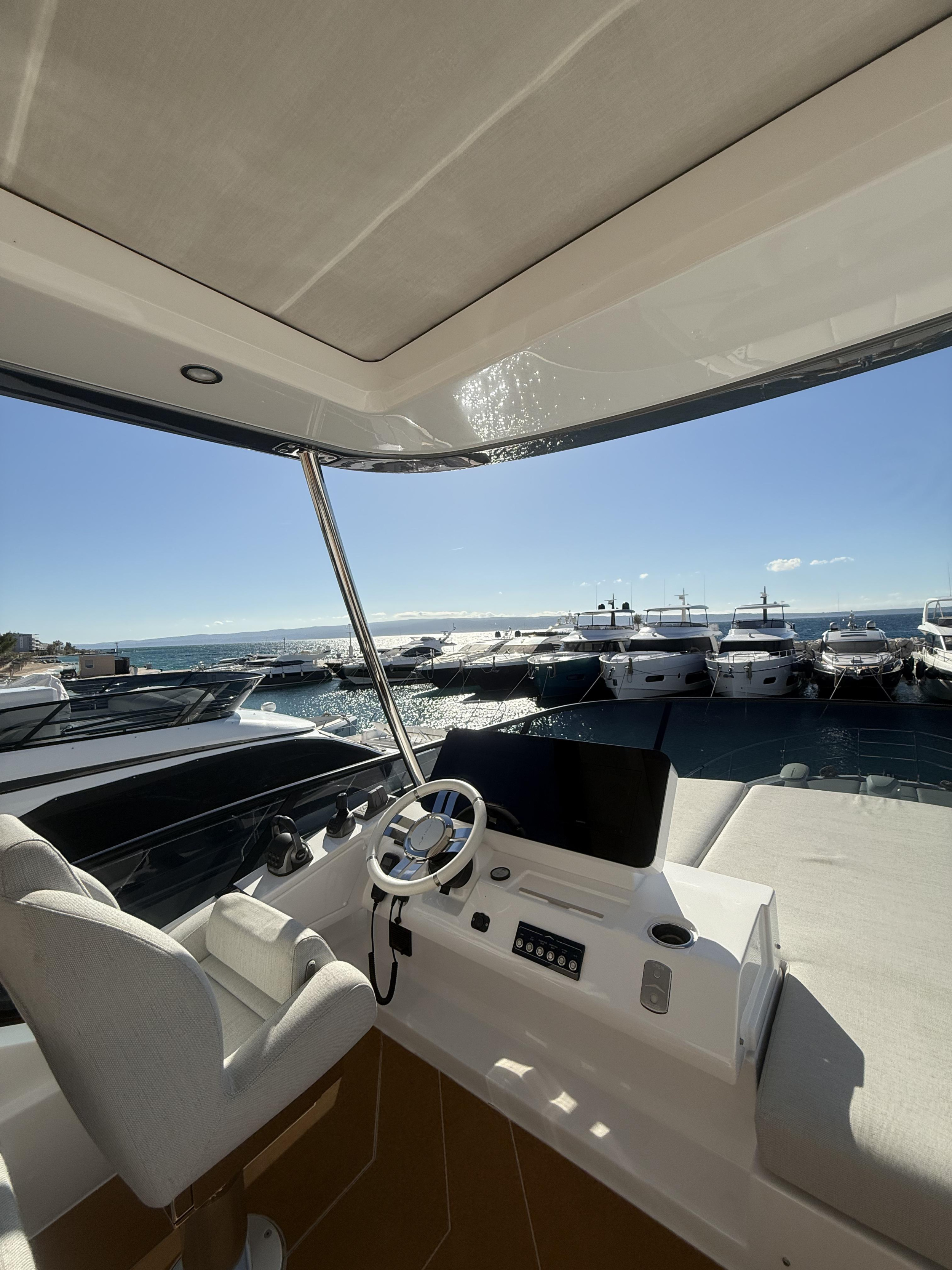 Azimut 53 Fly — photo 10