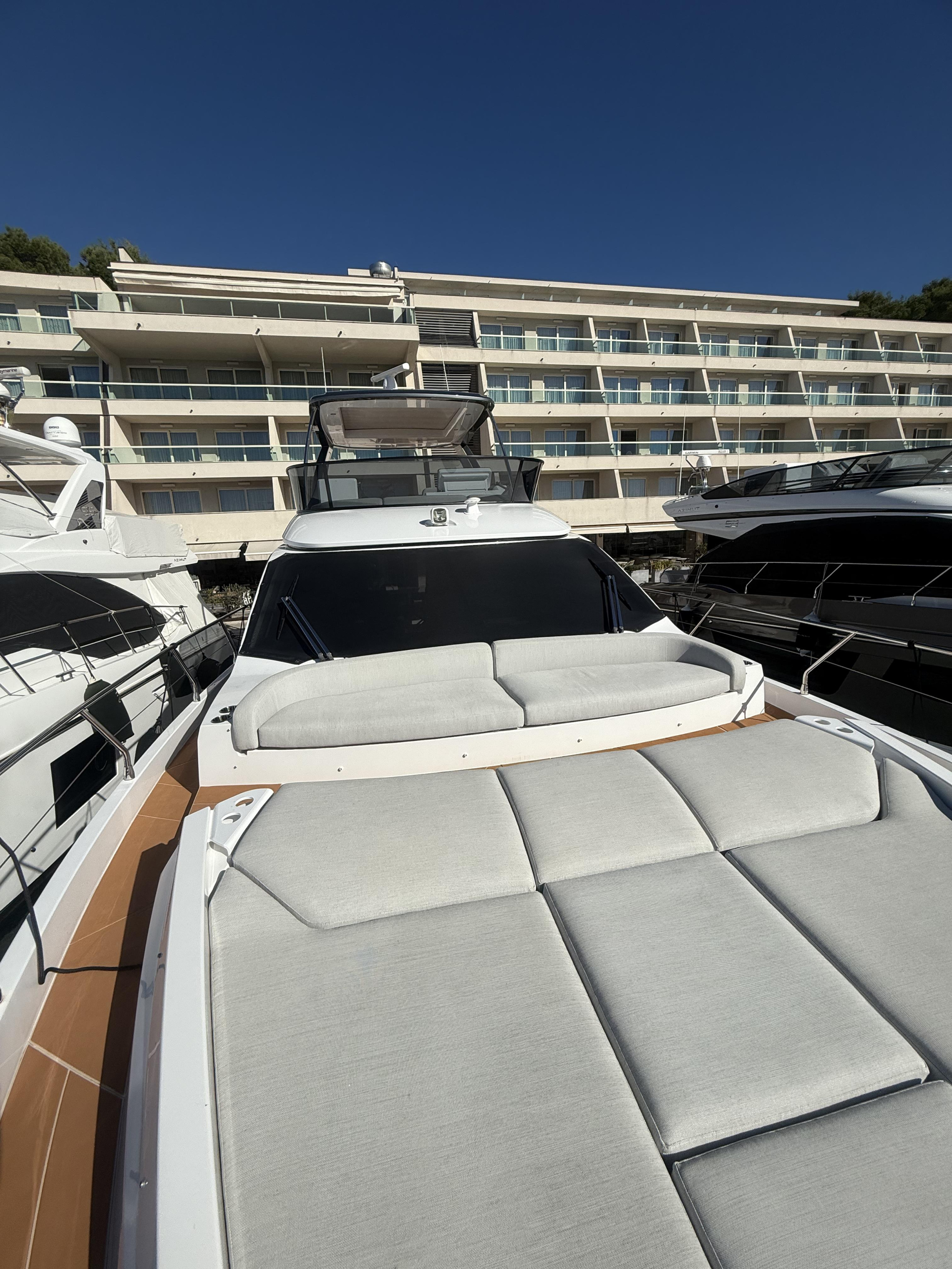 Azimut 53 Fly — photo 18