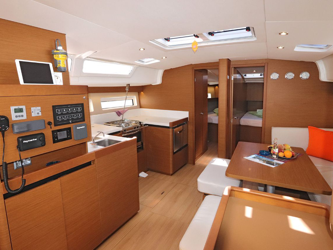 Photo #4 - Sun Odyssey 490 (PNOE) en Nikiti - 20811