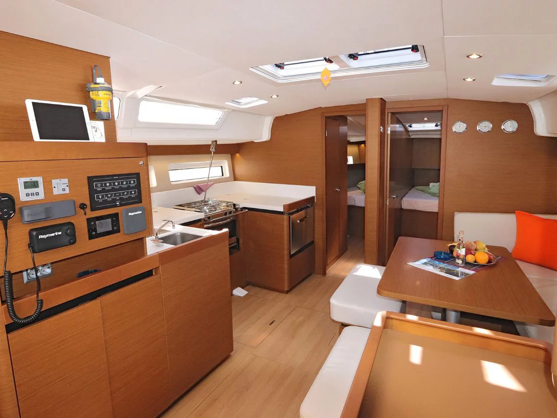 Sun Odyssey 490 (PNOE) Interior image - 3
