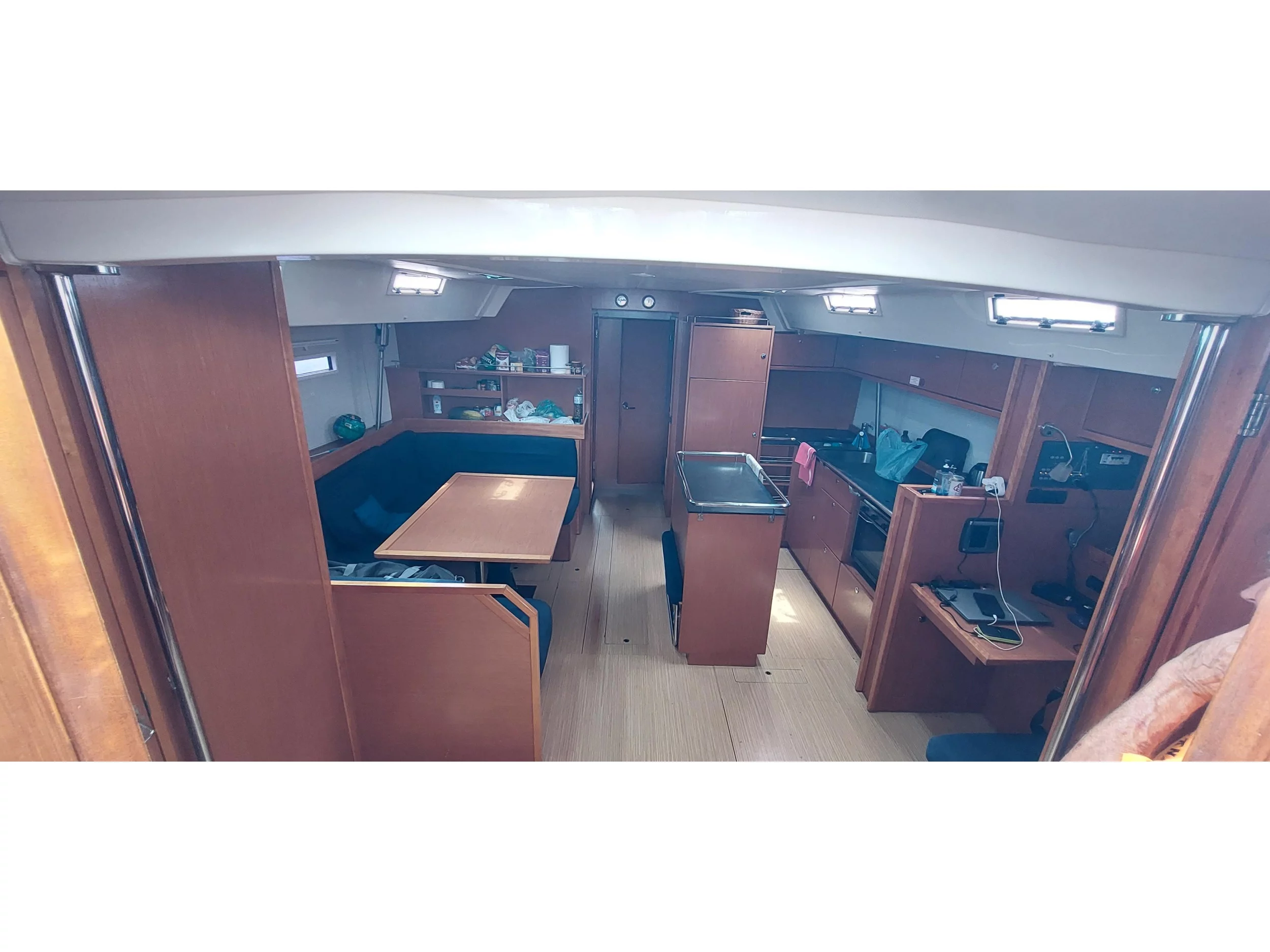 Bavaria 55 Cruiser (Little Secret) Interior image - 3