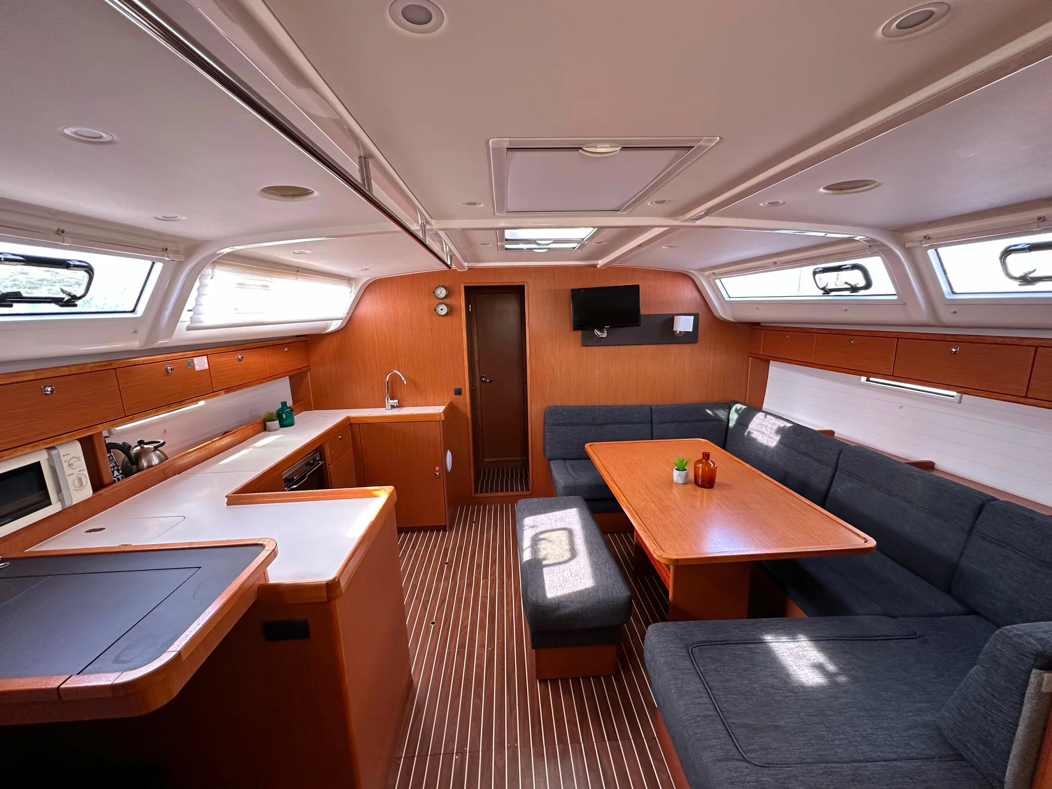 Bavaria Cruiser 51 (Zoilo) Interior image - 6