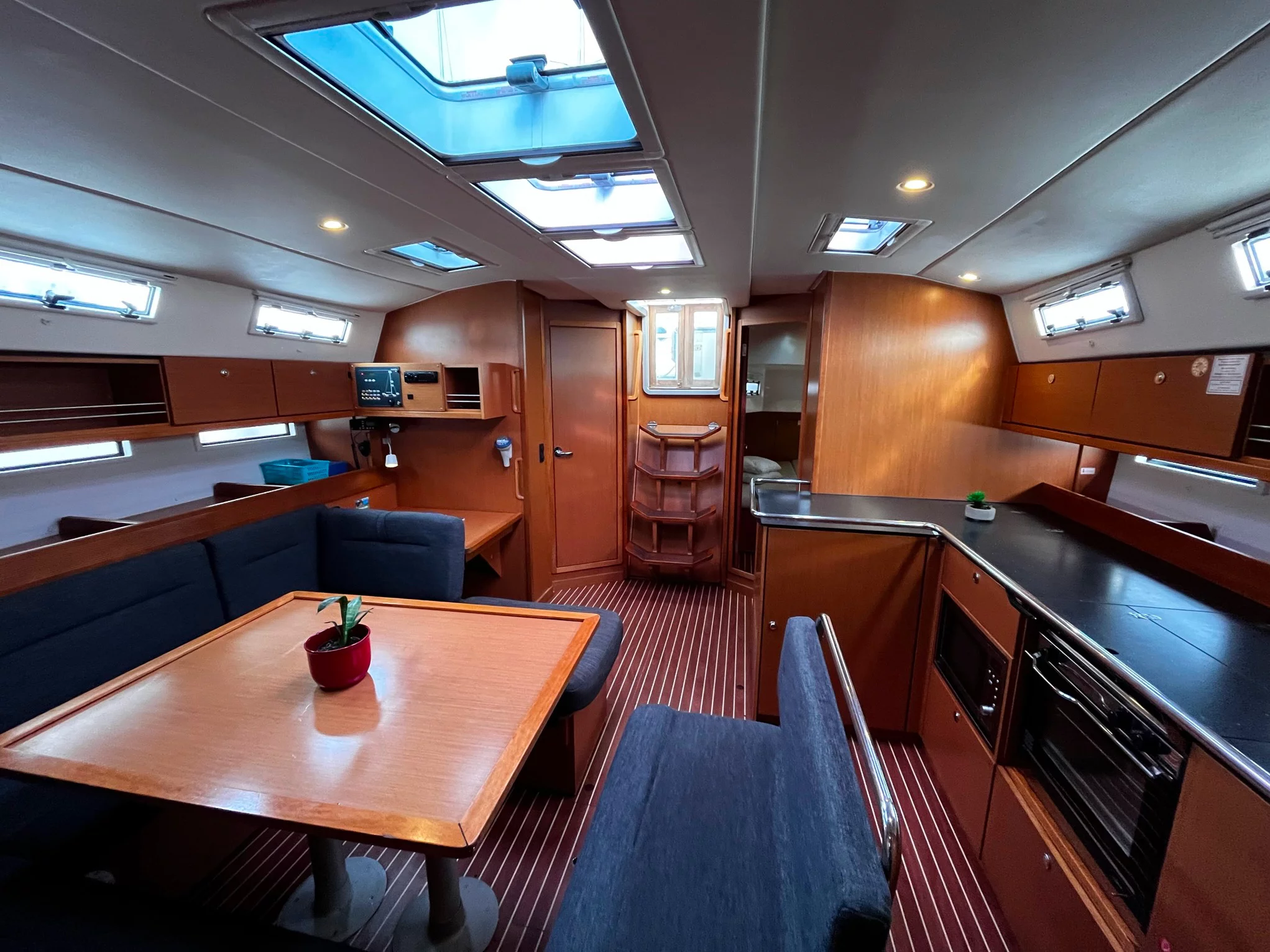 Bavaria Cruiser 45 (Lavsa) Interior image - 5