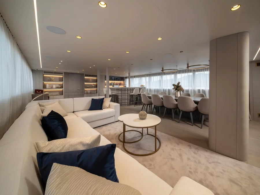 Motoryacht Nocturno (Nocturno) Interior image - 14