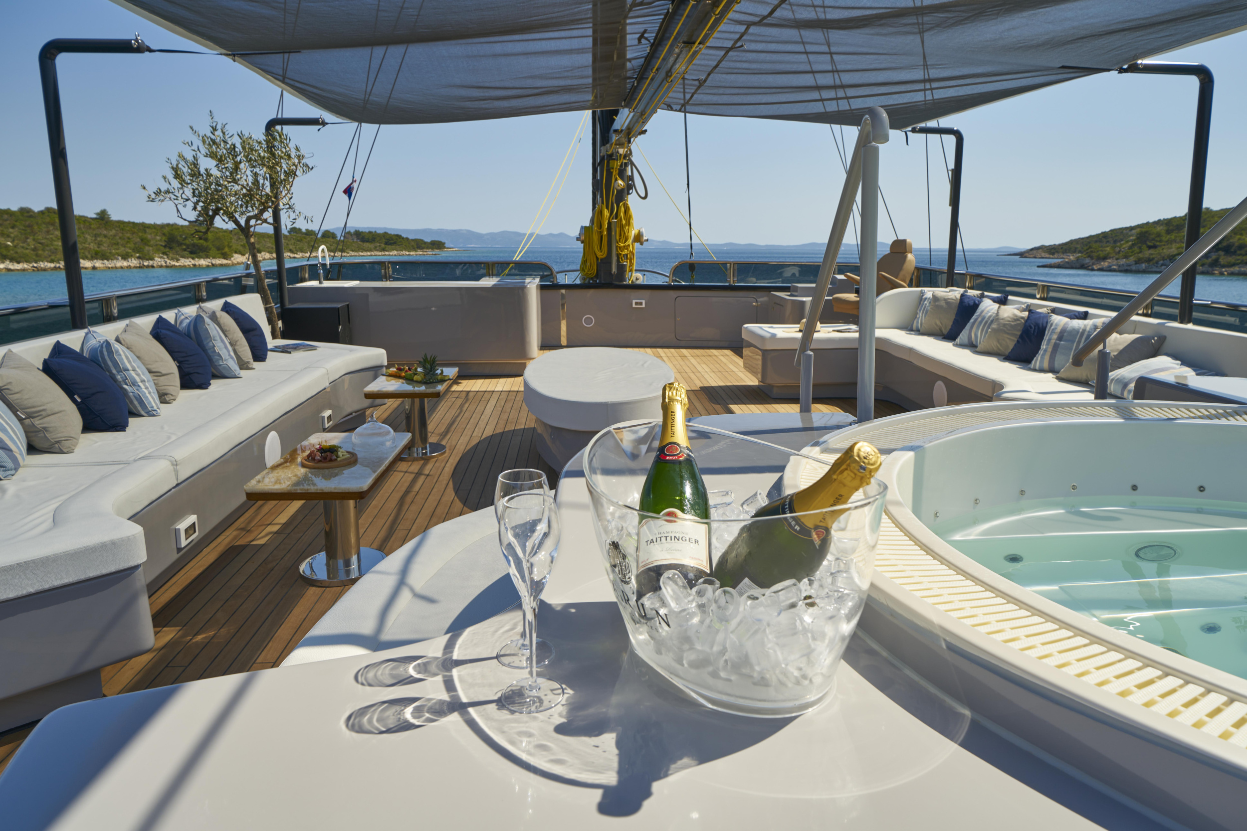 Photo #35 - Luxury Sailing Yacht Rara Avis (Rara Avis) en Split - 8692