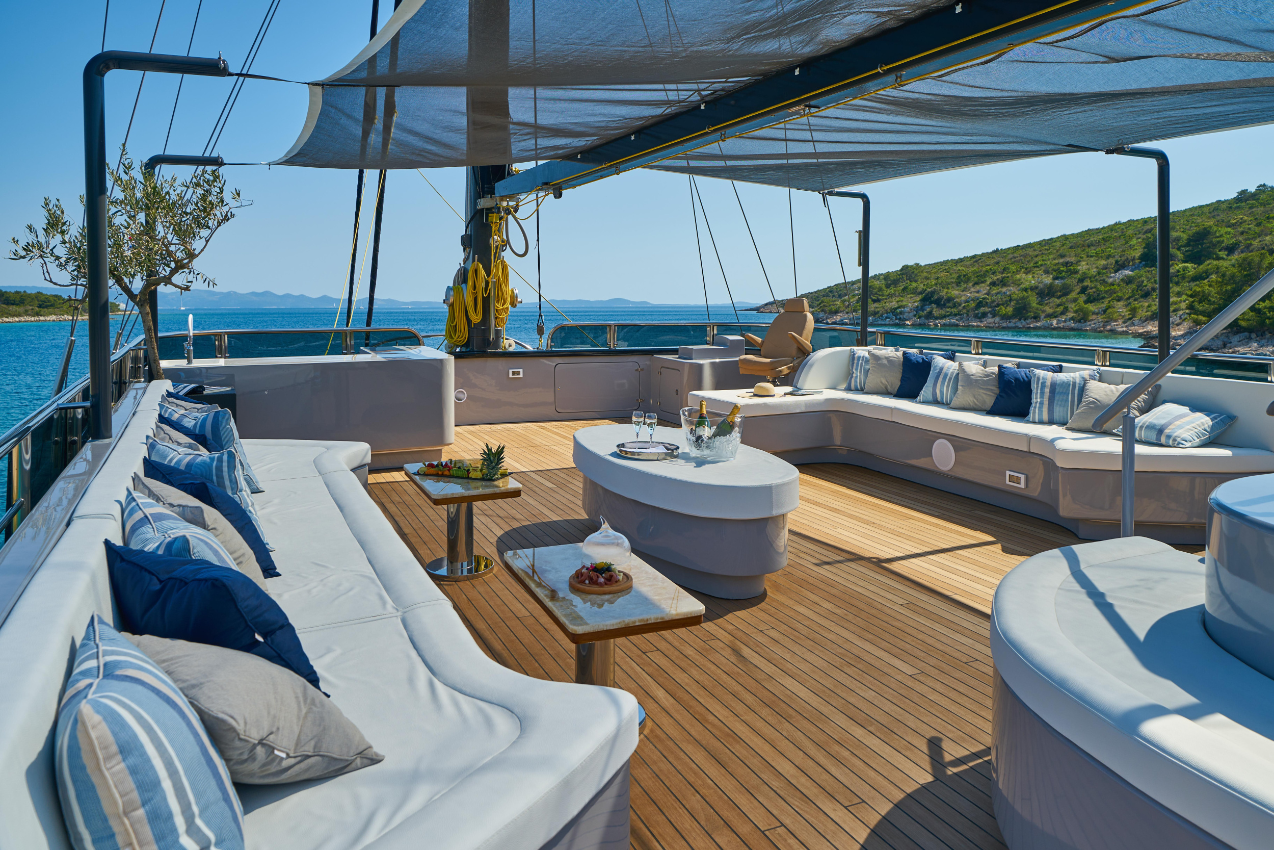 Photo #105 - Luxury Sailing Yacht Rara Avis (Rara Avis) en Split - 8692