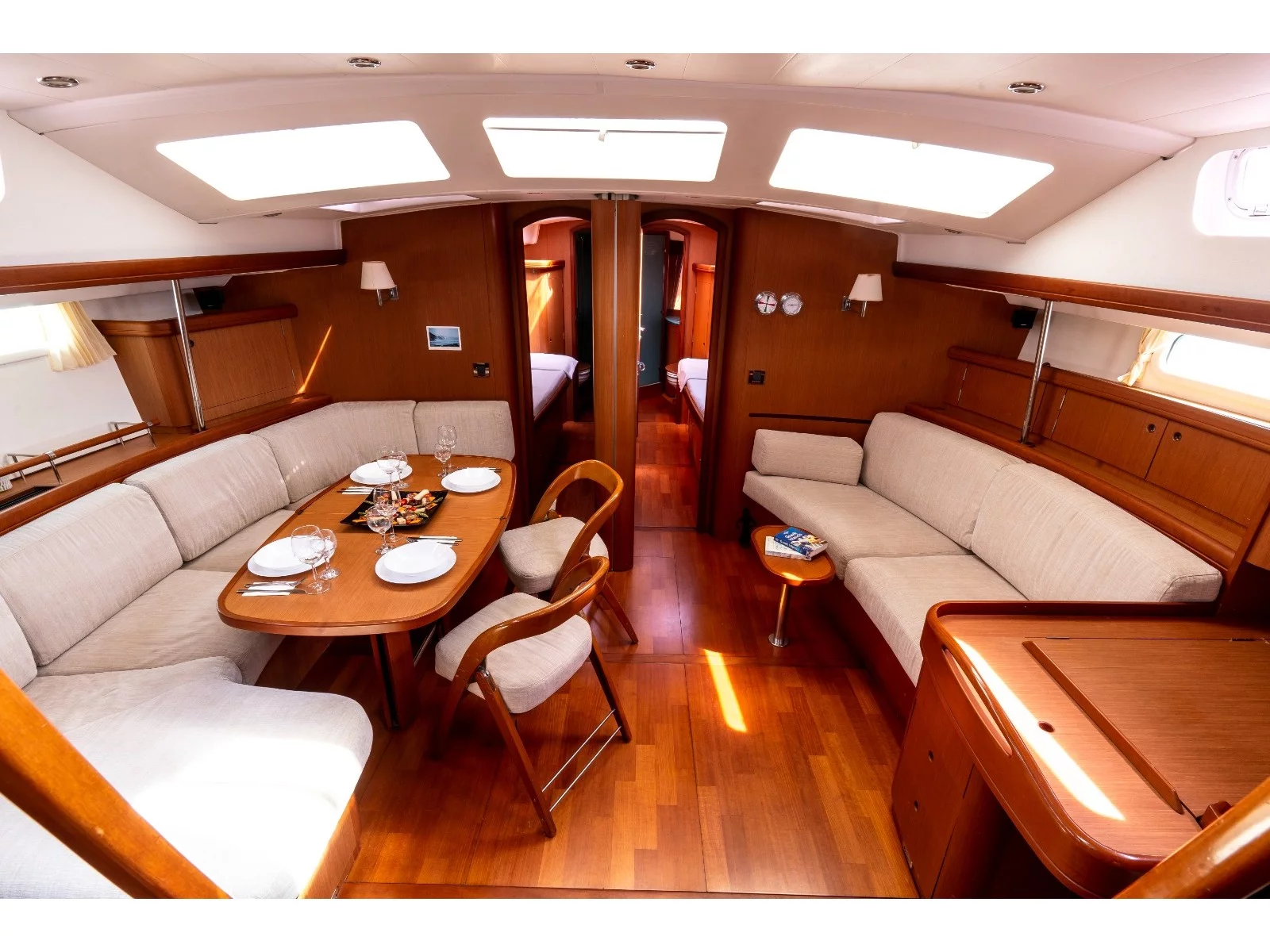 Beneteau 57 (Fred) Interior image - 4