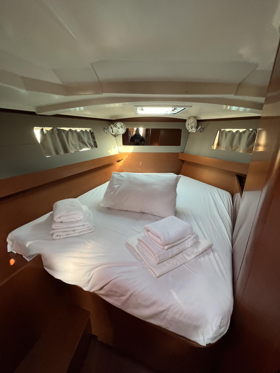 Oceanis 41.1 — photo 10