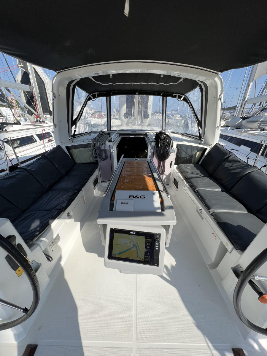 Oceanis 41.1 — photo 11