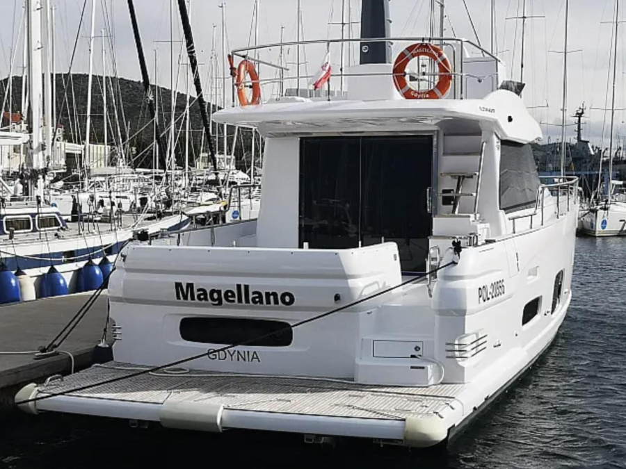 Azimut Magellano 53 — photo 1