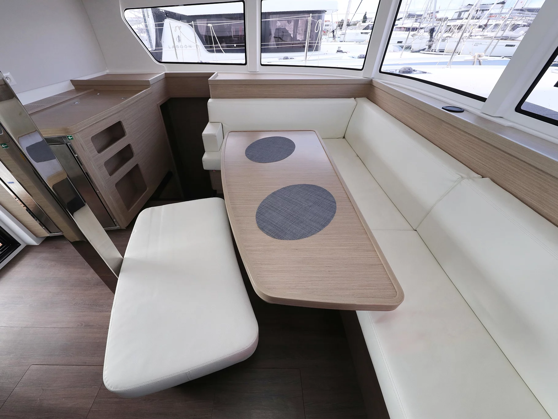 Lagoon 42 (ZARA) Interior image - 19