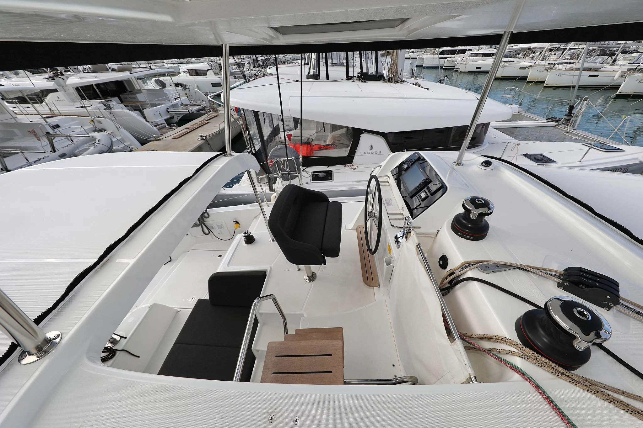 Lagoon 42 (ZARA)  - 32