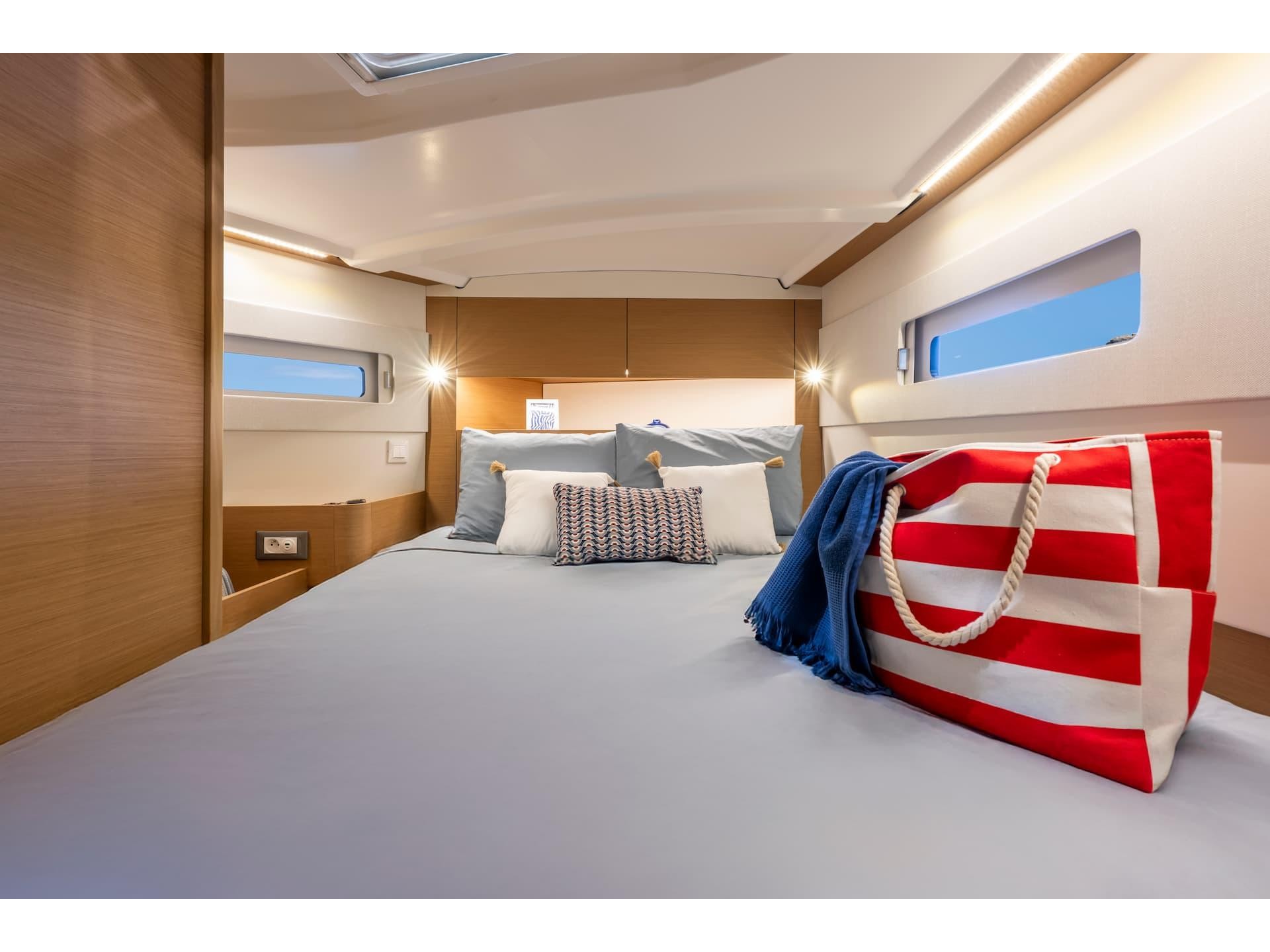 Sun Odyssey 415 — photo 2