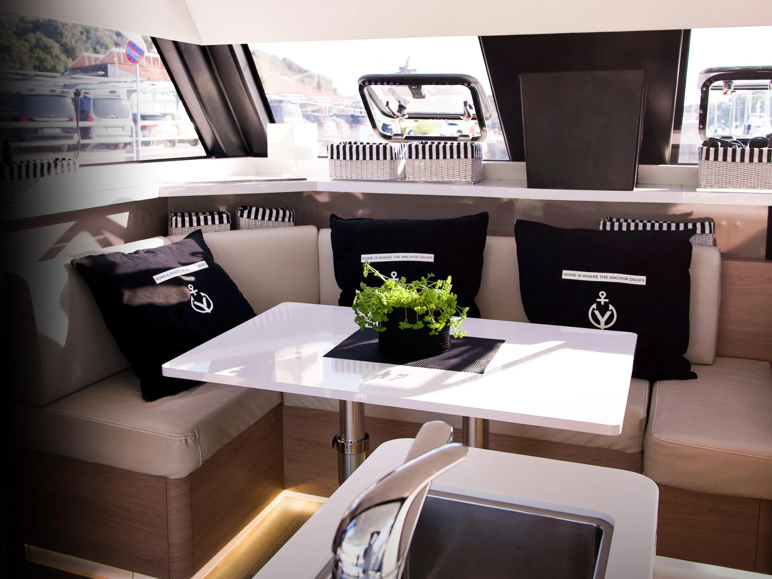 Aventura 34 (Jumping Fitness) Interior image - 28