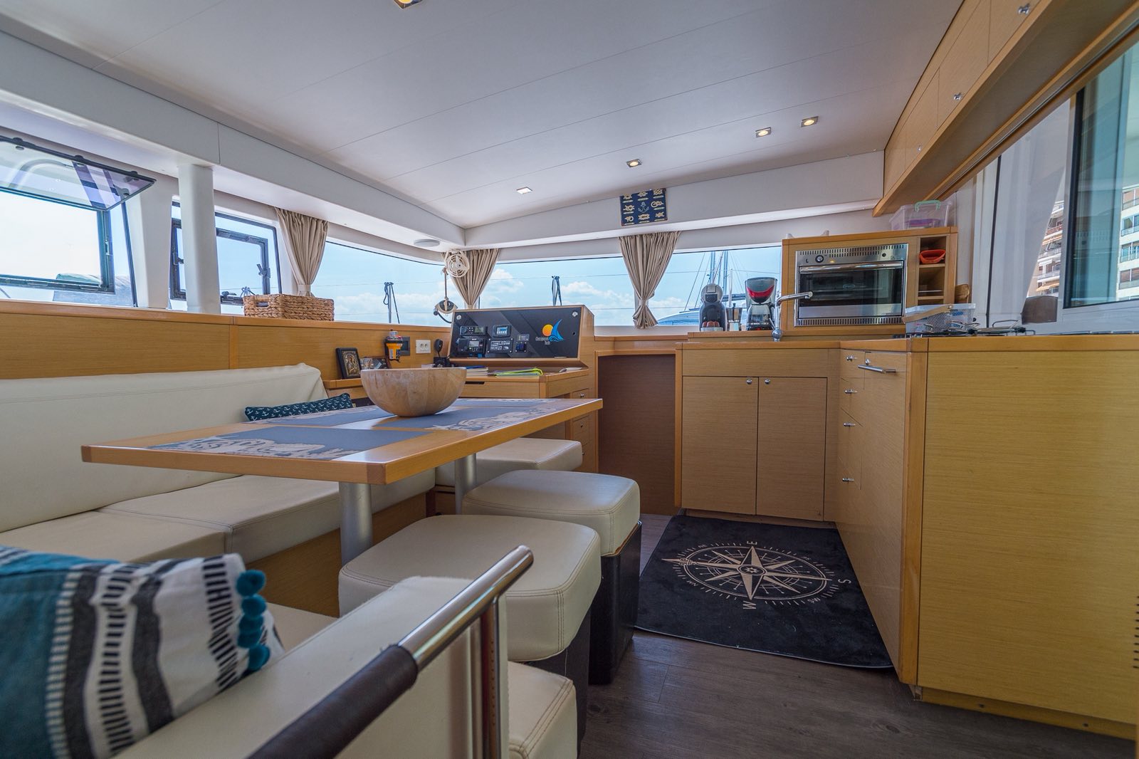 Lagoon 400 S2 — photo 4