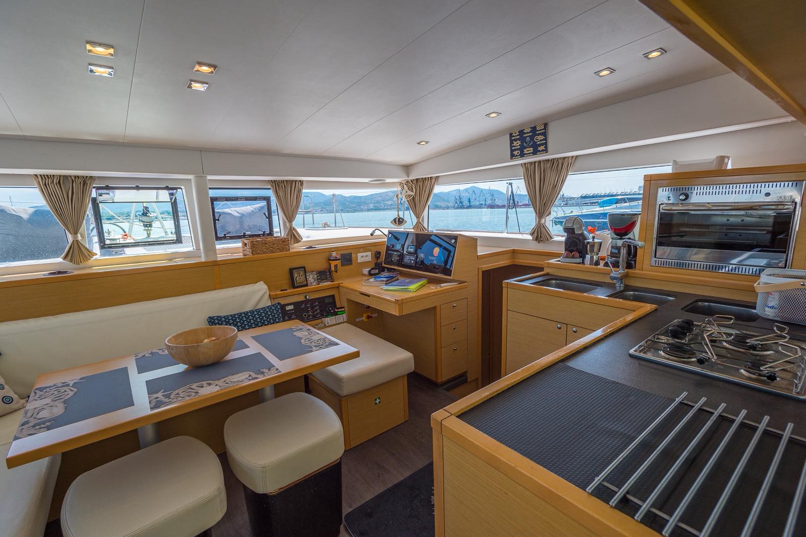 Lagoon 400 S2 — photo 26