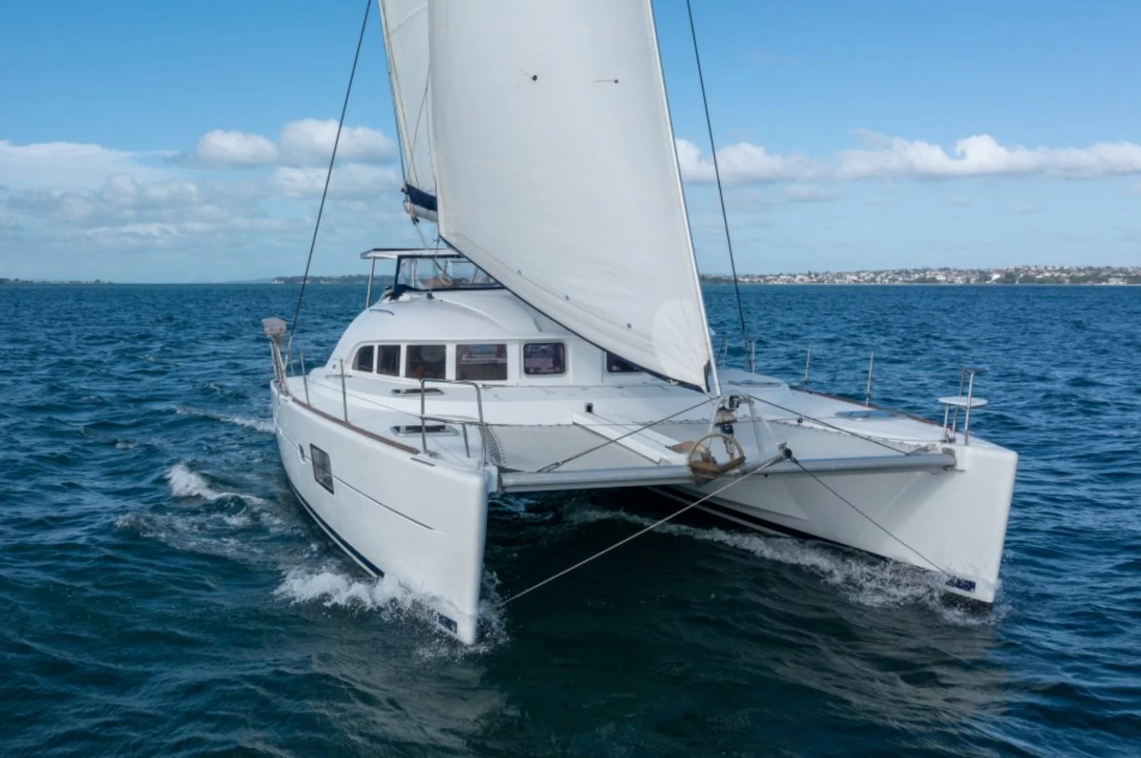 Lagoon 380 Owner (Miko)  - 19