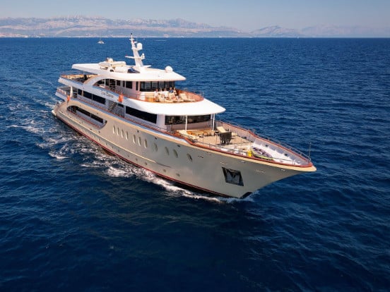 Photo #1 - Motoryacht Queen Eleganza (Queen Eleganza) in Split - 21036