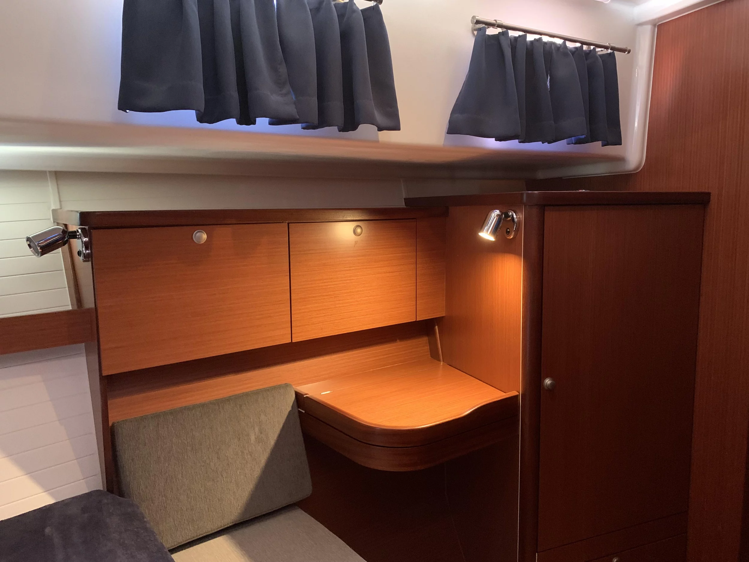 Delphia Escape 1350 (Vamia) main cabin_4 - 34