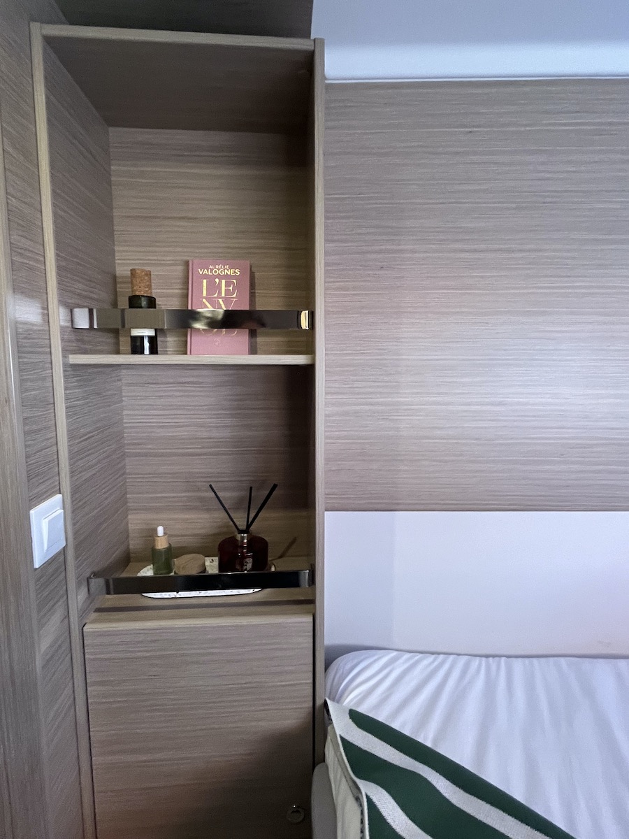Lagoon 38 — photo 2