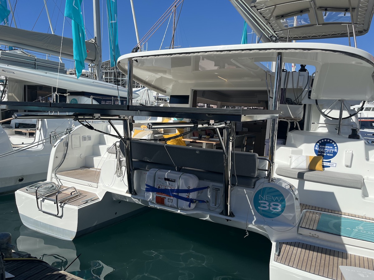 Lagoon 38 — photo 12