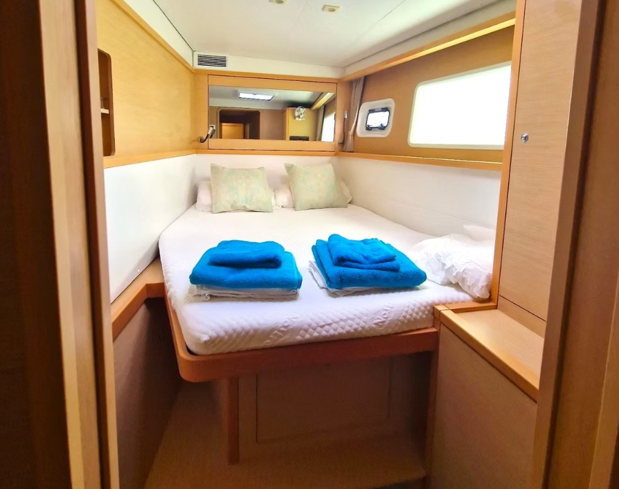 Lagoon 450 Fly — photo 16