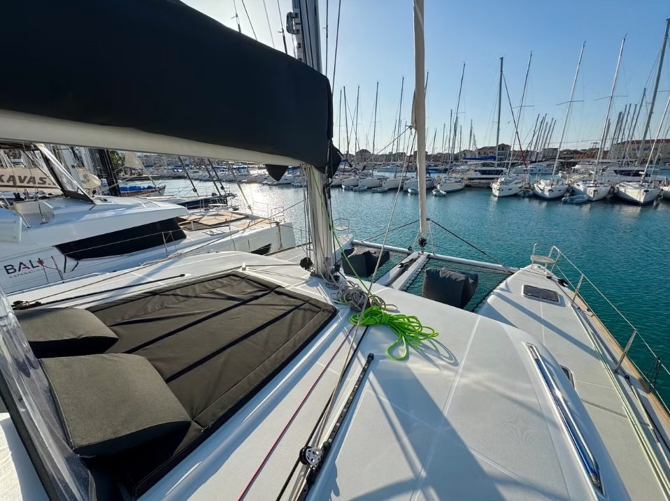 Lagoon 450 Fly — photo 15