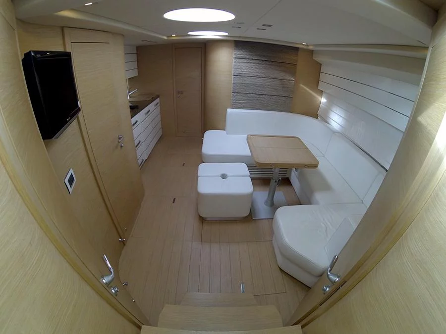 Sessa C52 (Sabijac) Interior image - 13