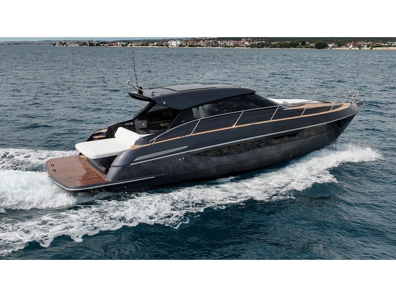 Focus Power 44 / 2 cabin version — photo 1