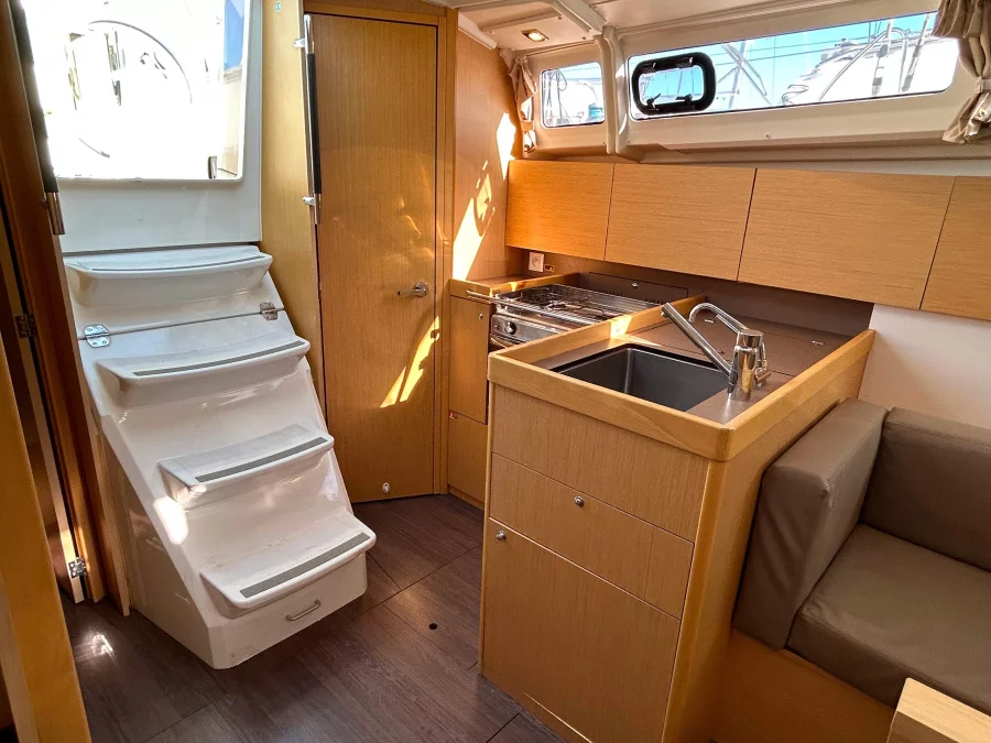 Oceanis 35.1 (Altamarea)  - 13