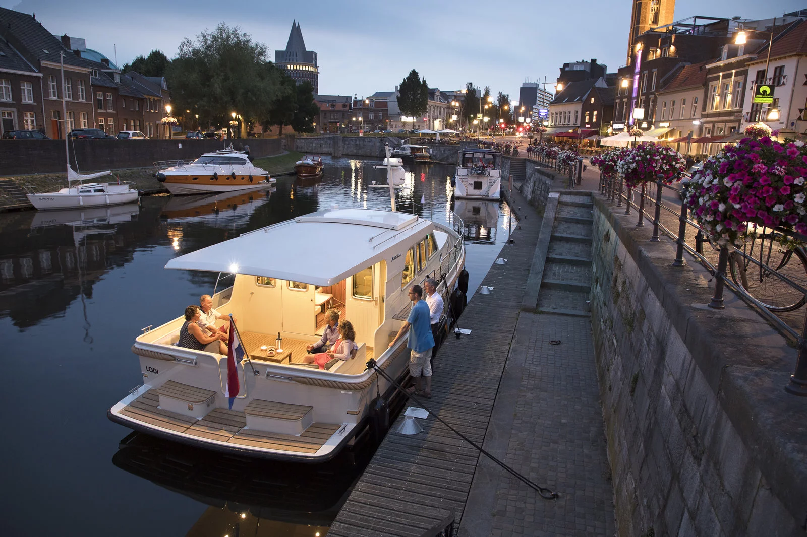 Linssen Grand Sturdy 40.0 Sedan (Liberty)  - 10