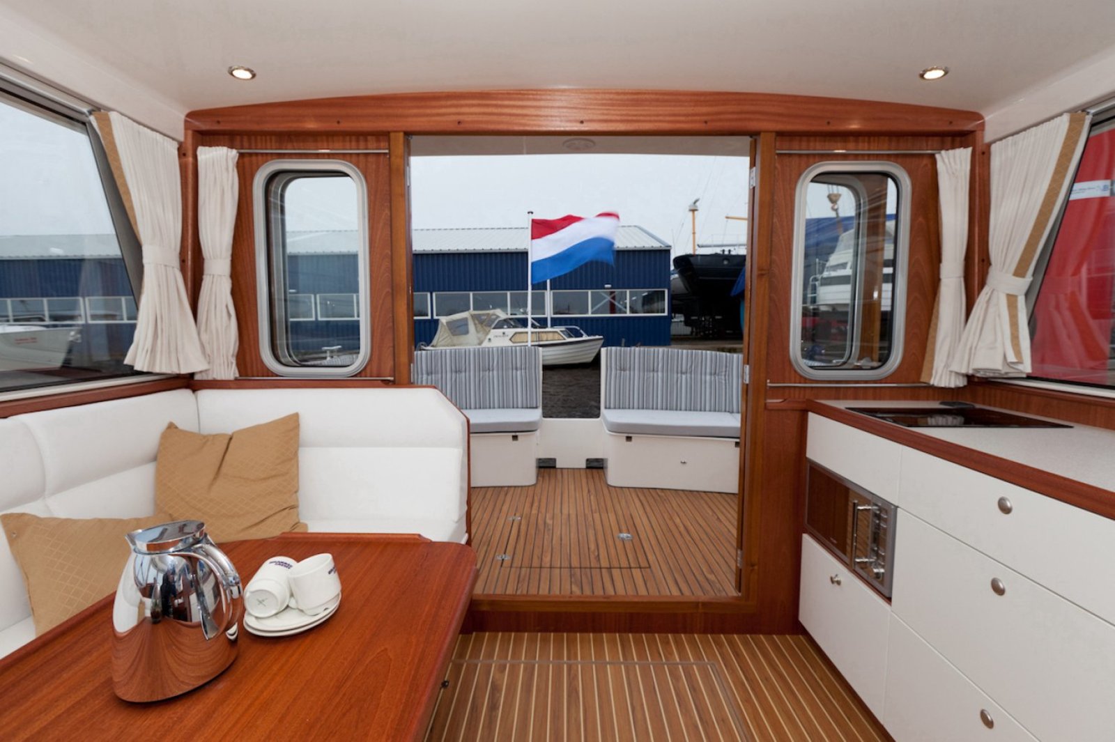 Photo #2 - Brandsma Luna 40 (Neptunus) in Friezenwijk - 21246