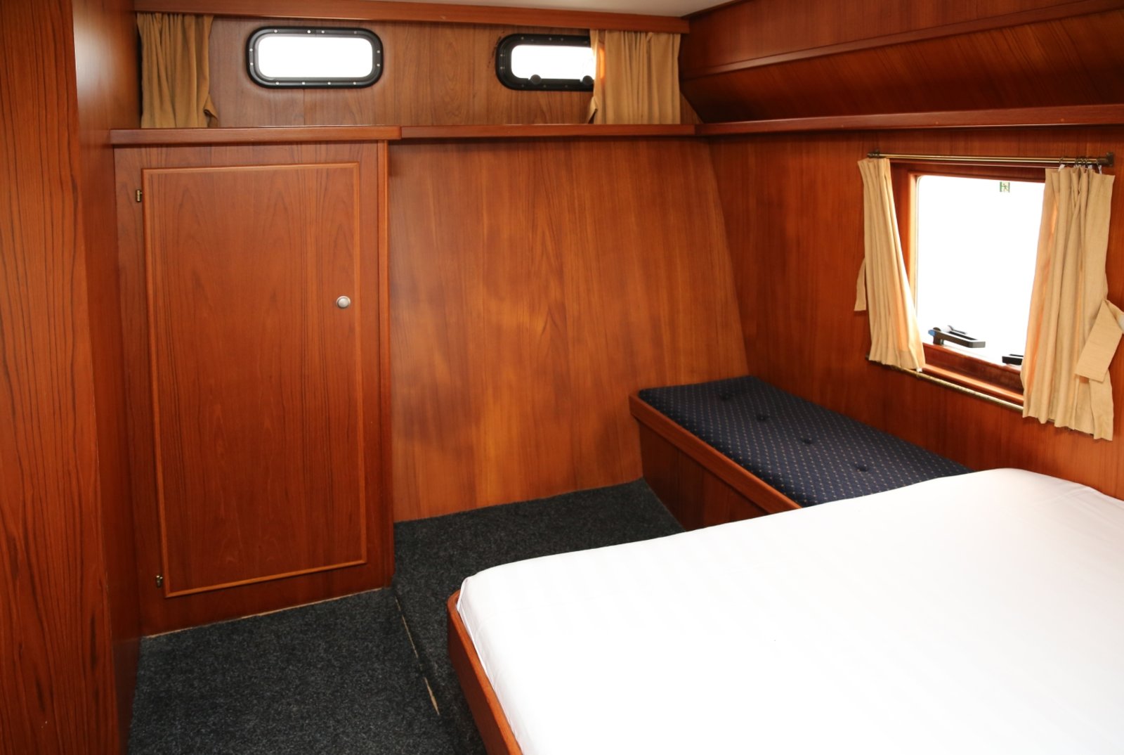 Photo #11 - Vri-Jon Contessa 37 (Antaris) in Friezenwijk - 14910