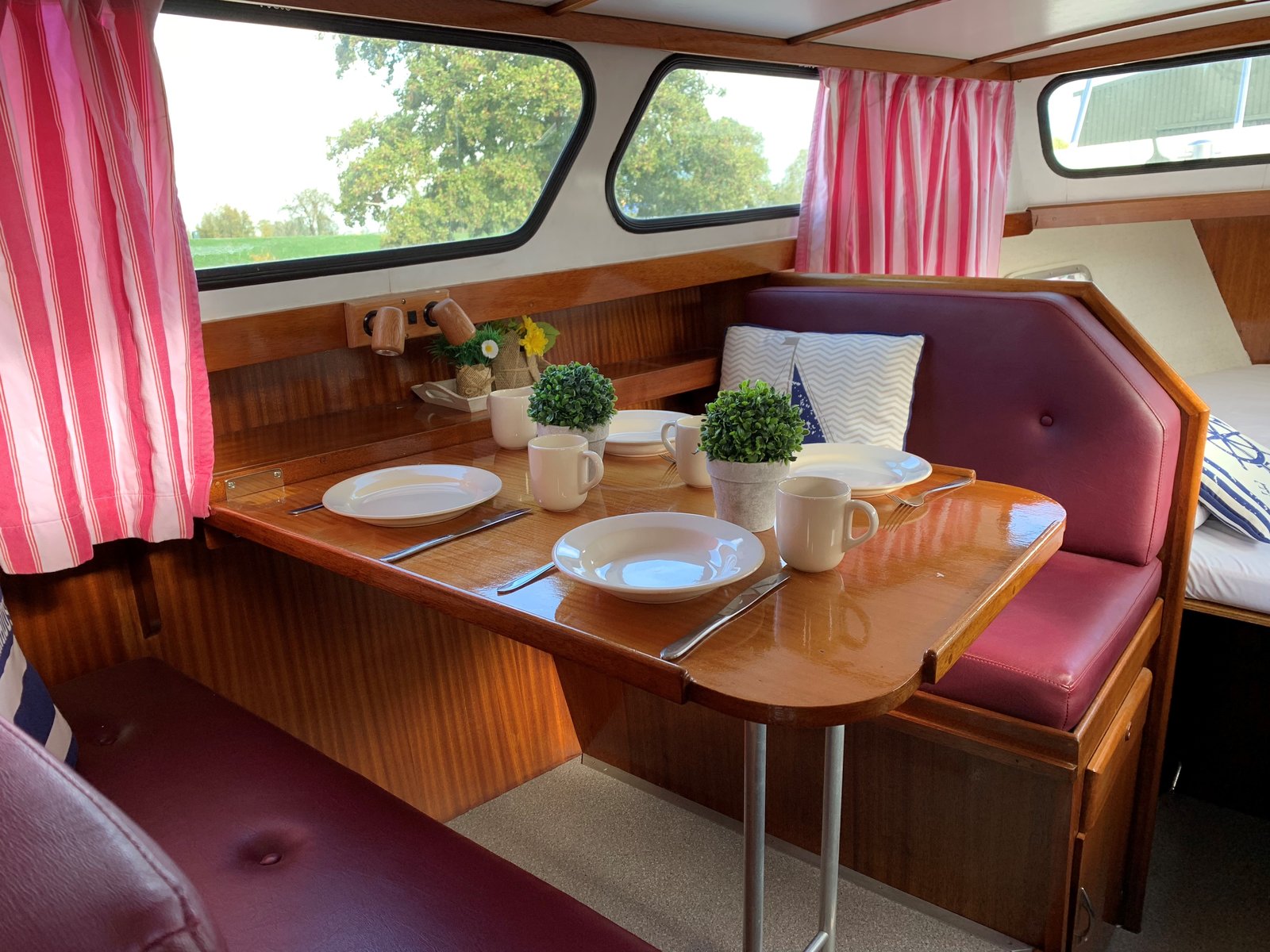 Photo #2 - Boarnkruiser 920 (Myrthe) in Friezenwijk - 9251
