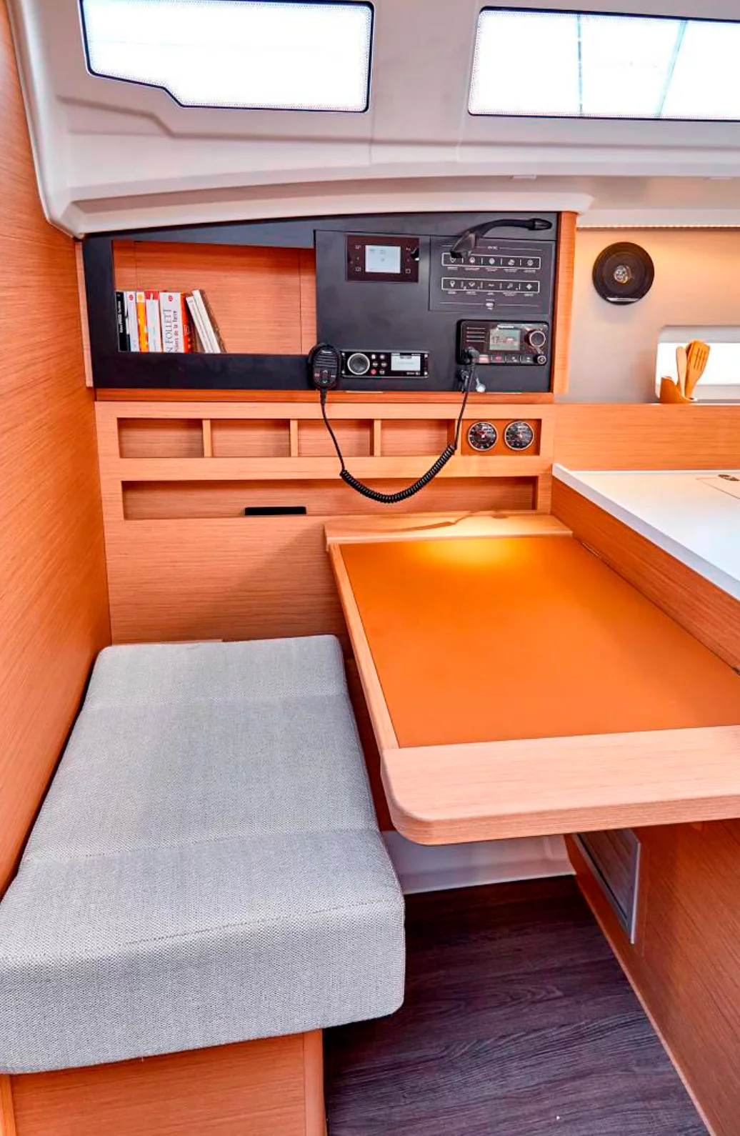 Sun Odyssey 410 (Aloha)  - 2