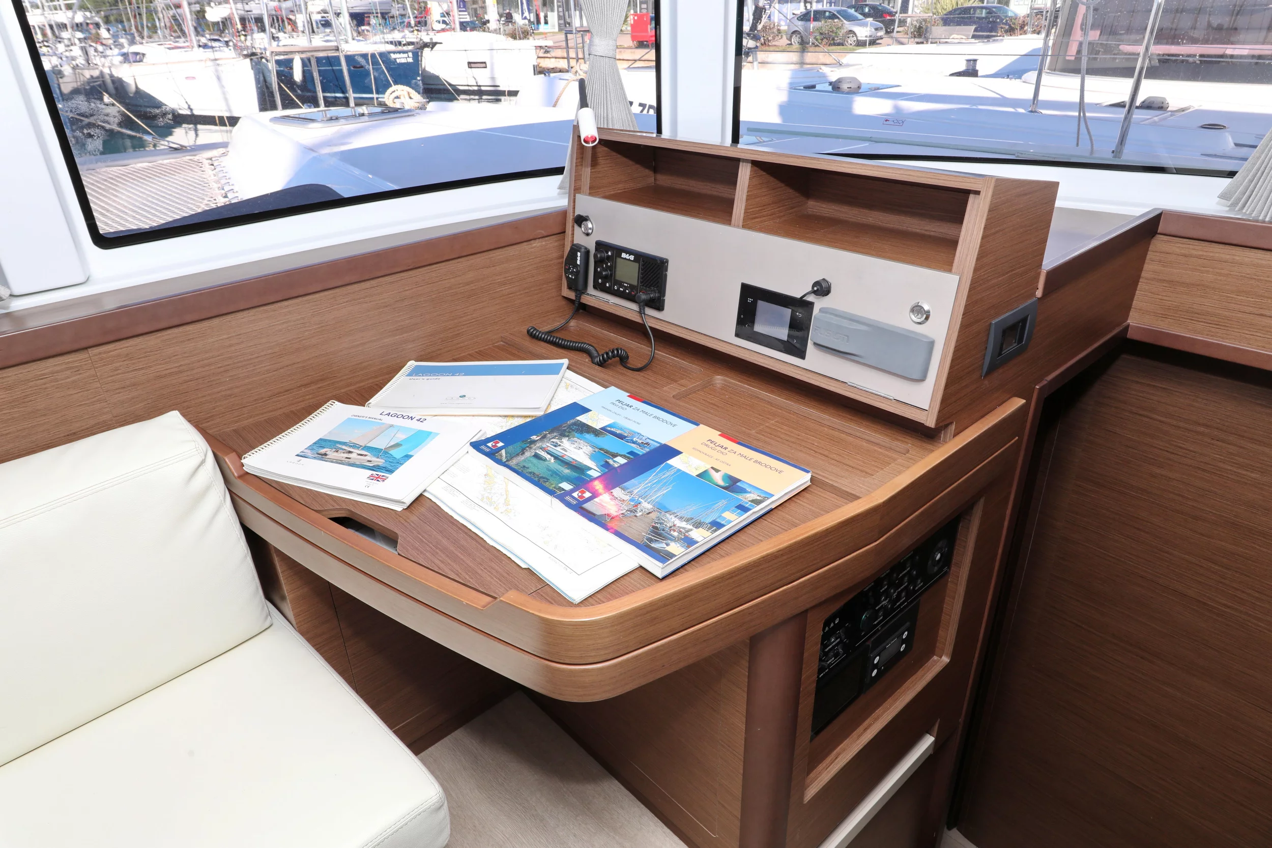Lagoon 42 (MADRE PERLA)  - 55