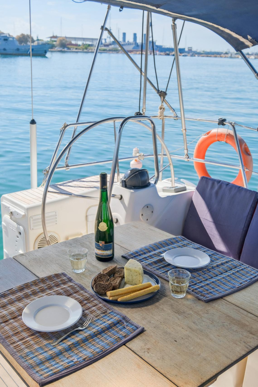Photo #16 - Bavaria 47 Cruiser (Aotoa) en Athènes - 15465