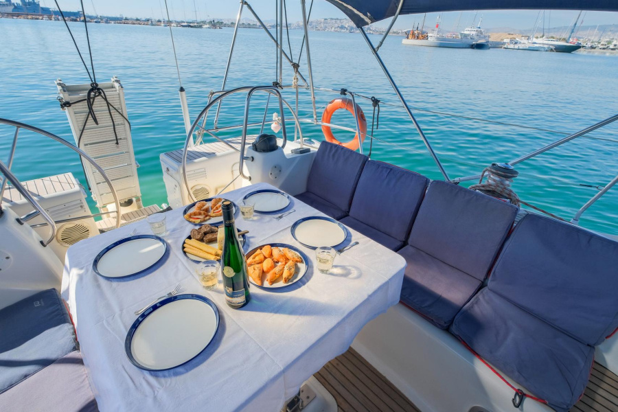 Photo #25 - Bavaria 47 Cruiser (Aotoa) en Athènes - 15465