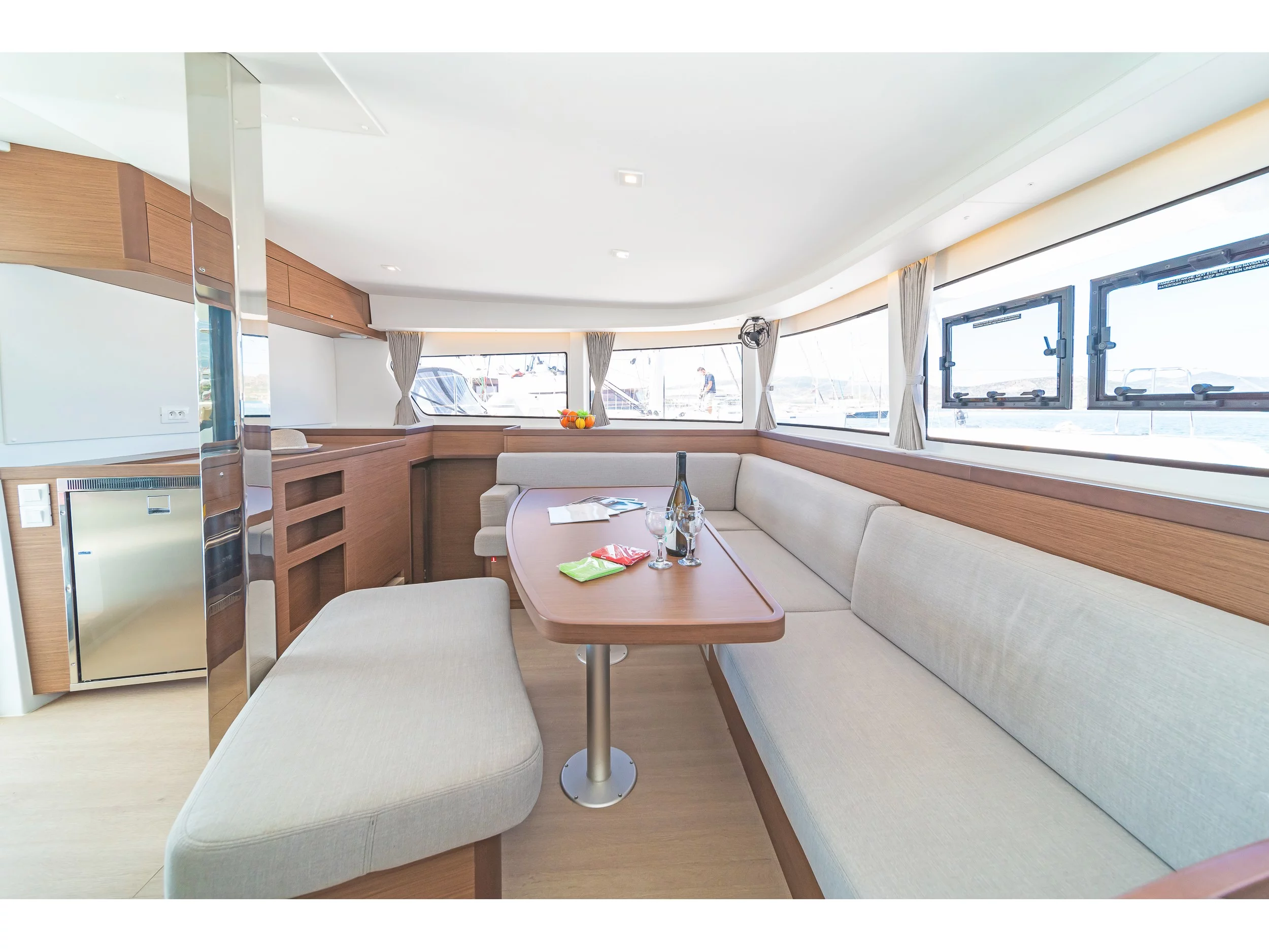 Lagoon 42 & GEN & WM (Aurora) Interior image - 12