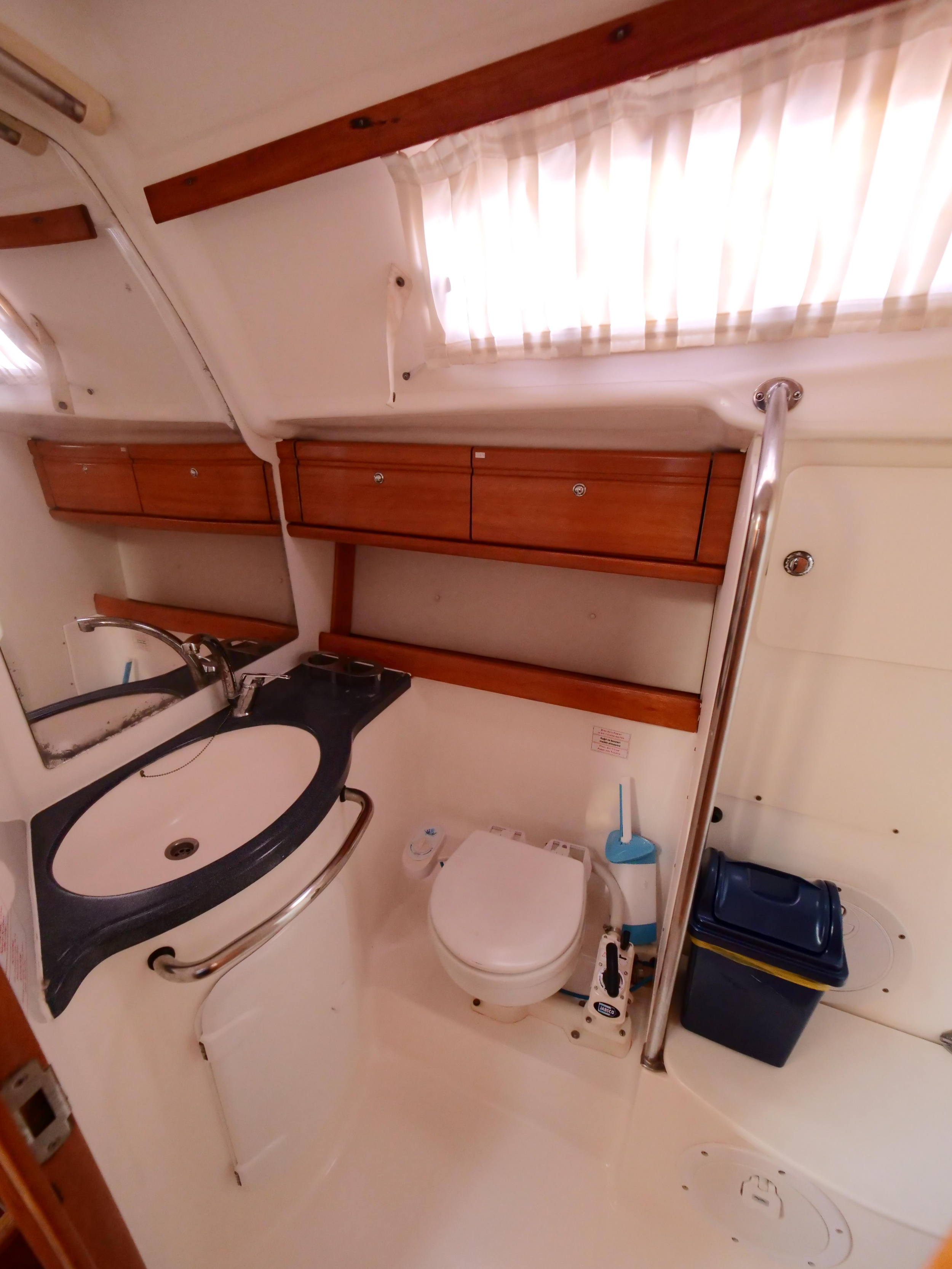 Photo #14 - Bavaria 42 (Andiamo) in Fethiye - 16960